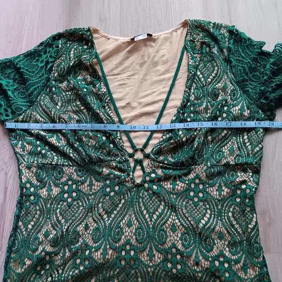 Venus Lace Long Sleeve Plunging V-neck Top Green Nude Large - Picture 8 of 13